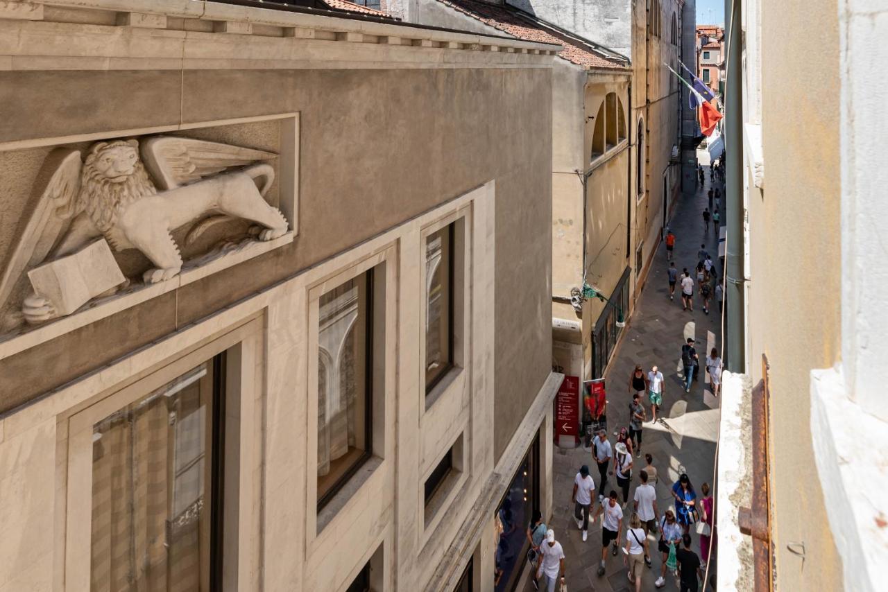 Apartamento Venezia-San Marco View On Luxury Shopping Street Exterior foto